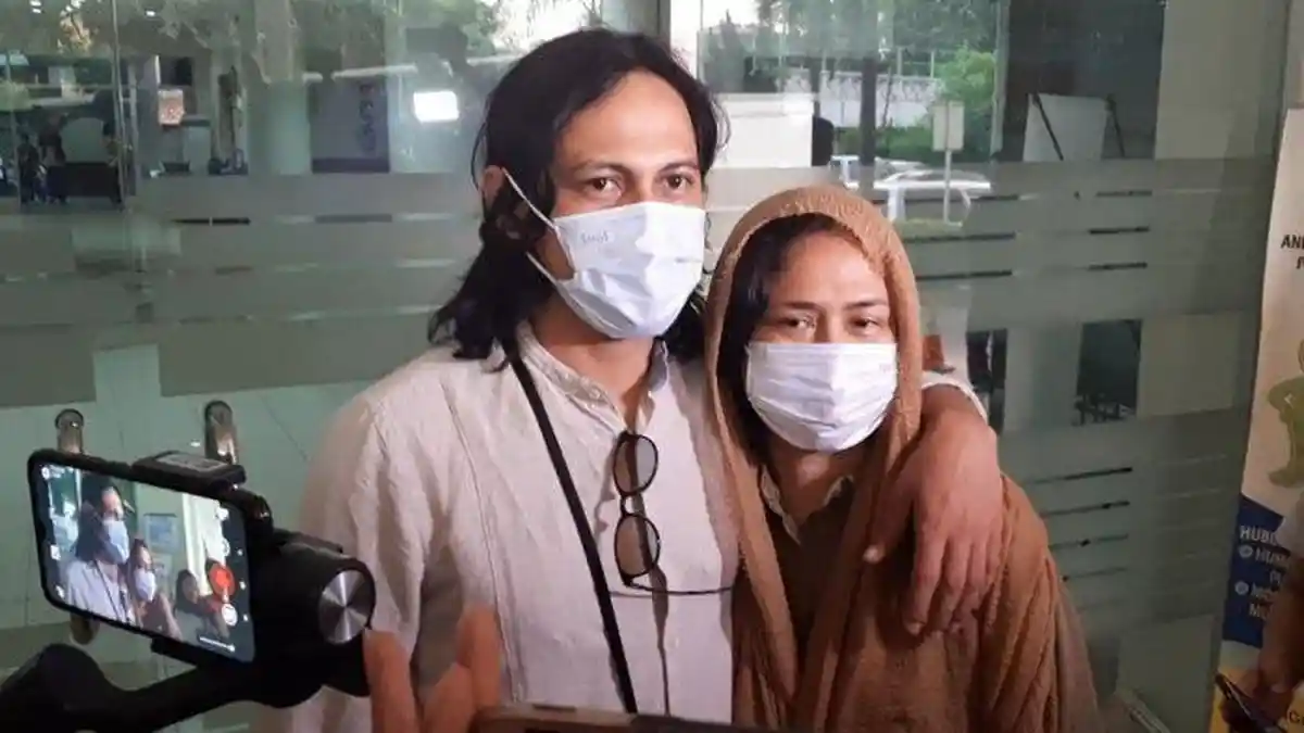 UPDATE Kondisi Ria Irawan Kepala Disinar 10 Kali, Kanker Menyebar ke Bagian Kepala dan Dada