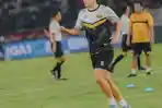 Pemain-Dewa-United-menjalani-latihan.jpg