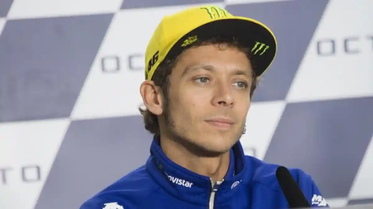 Alami Kecelakaan dan Patah Tulang, Valentino Rossi Mulai Jalani Terapi, Segera Kembali ke Lintasan?