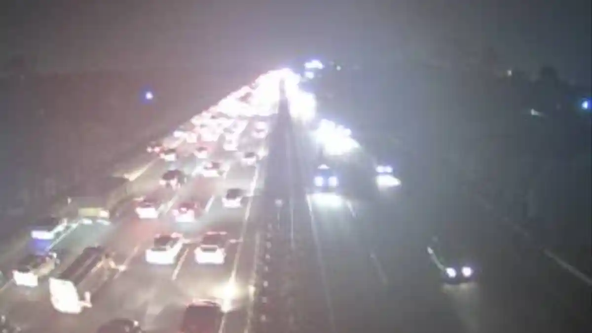Tol Jagorawi Arah Jakarta Macet Parah Malam Ini, Cari Jalur Alternatif Lain
