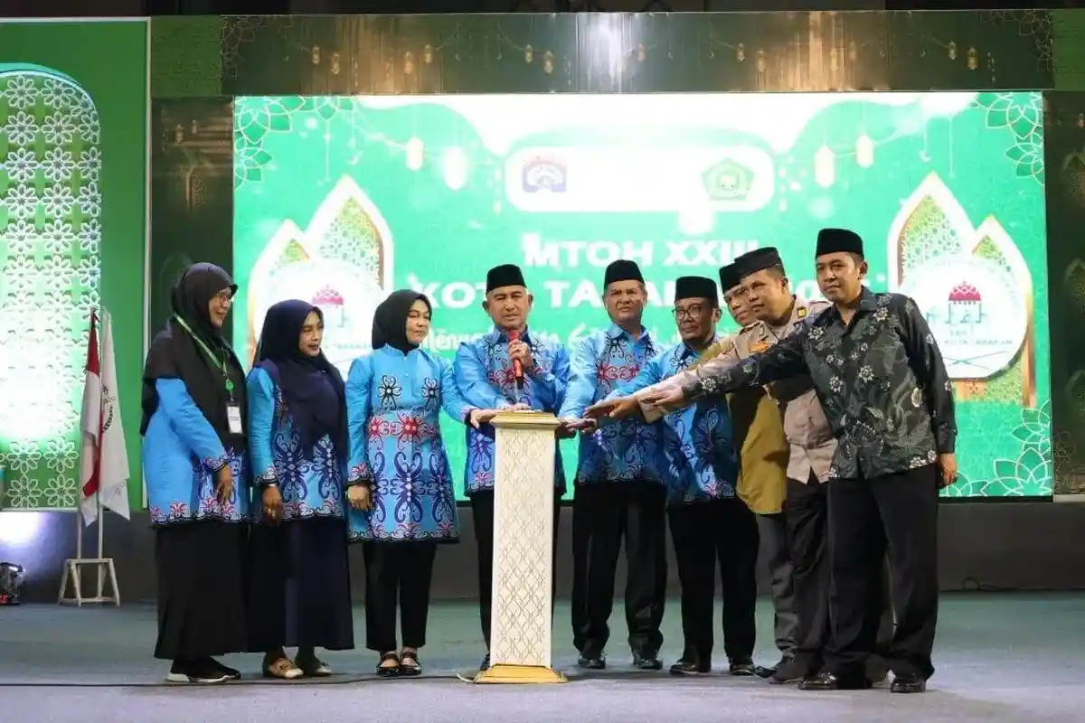 MTQH 2025 Resmi Ditutup Wali Kota, Kecamatan Tarakan Tengah Kembali Raih Juara Umum Tingkat Kota 