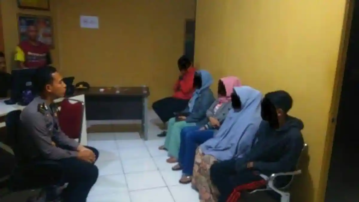Empat Pasangan Kumpul Kebo Digelandang ke Polres Bone