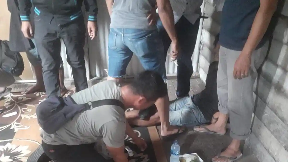 Dijebak Polisi, Pengedar Sabu Ditangkap, Akibat Terlalu Kepo, Seorang Pria Ketahuan Positif Narkoba