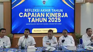 Kakanwil-Ditjen-Imigrasi-Papua-Barat-Asrul-Jumat-12122025.jpg