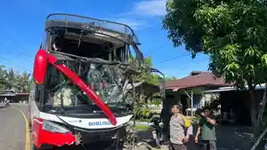 Kecelakaan-lalu-lintas-tunggal-melibatkan-Bus.jpg