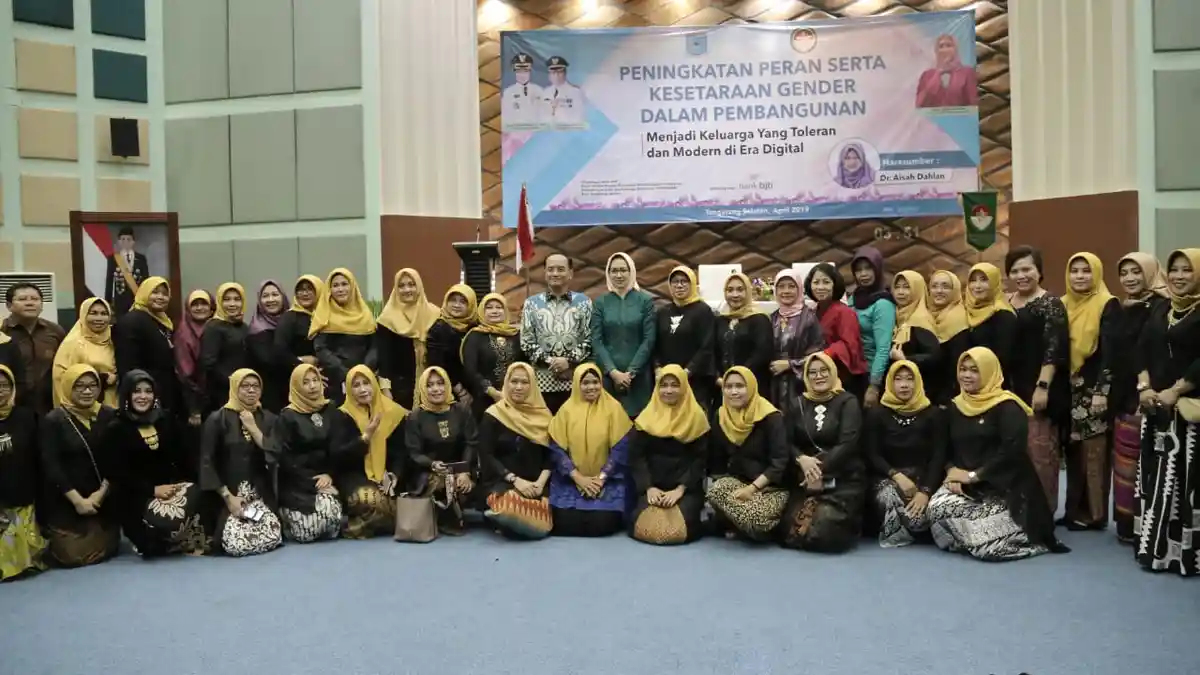 Airin: Wanita Tangerang Selatan Harus Menjadi Kartini Zaman Now - walkottangsel2.jpg