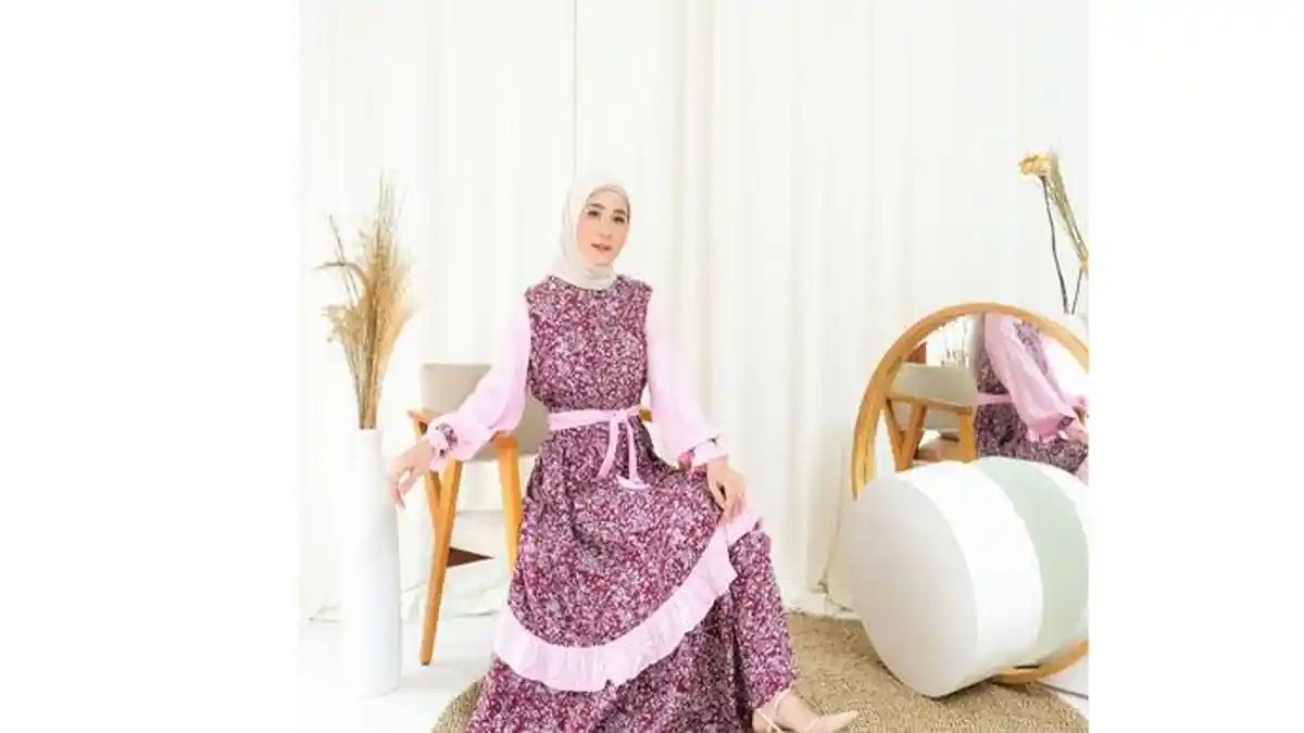Rancangan Gamis Kekinian Terus Ikuti Perkembangan Tren Busana