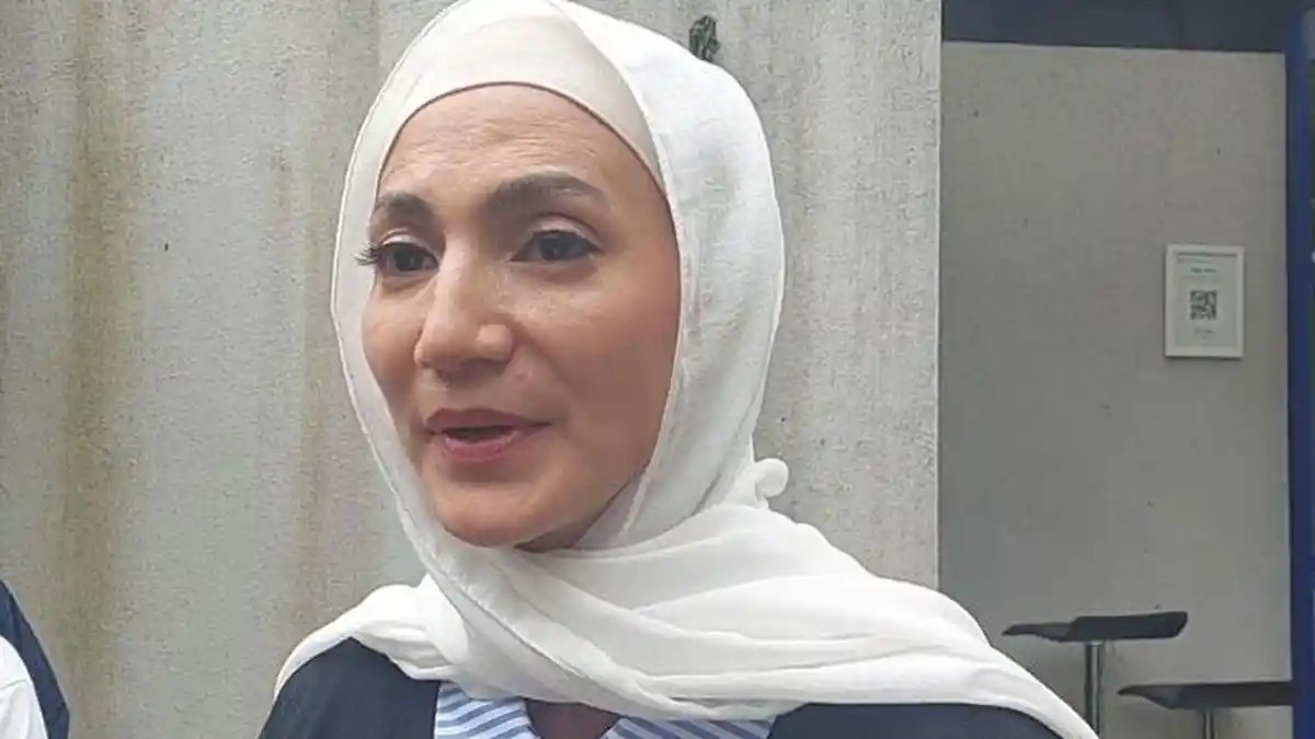 Ibu Tak Punya Uang, Anak Artis Jadi Guru Les Bahasa Inggris Dibayar Rp50 Ribu per Jam