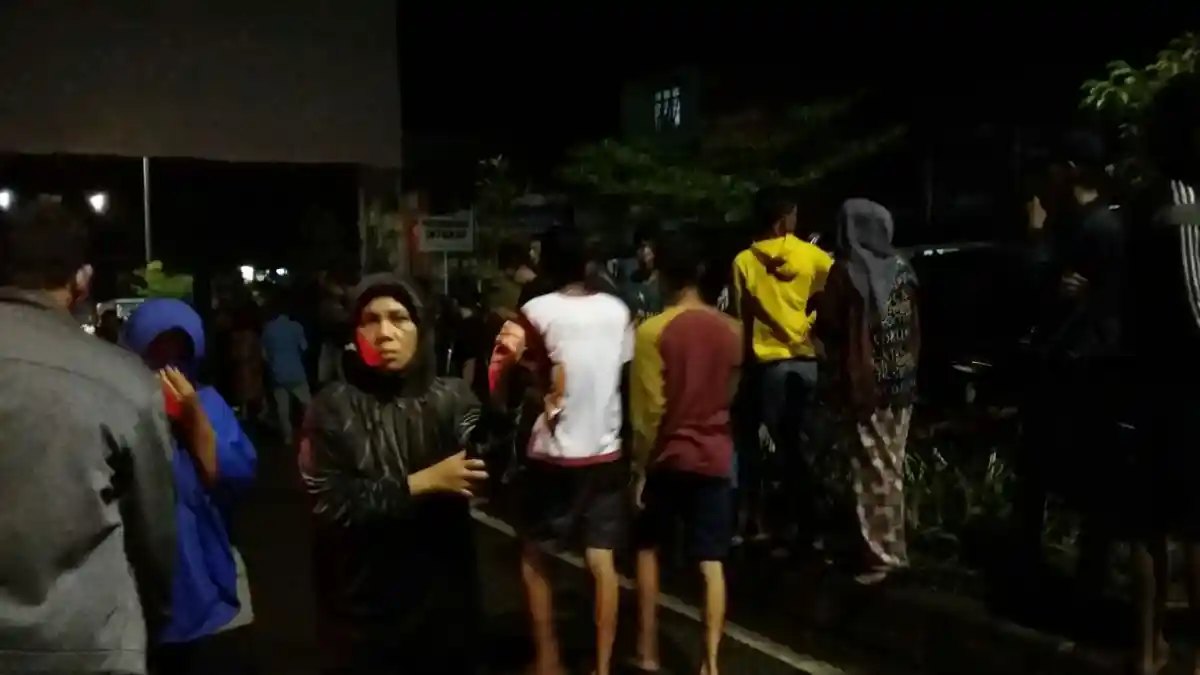 Rusuh di Lapas, Warga Ingin Mencari Kabar Keluarga di Dalam Lapas