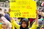 poster-nyeleneh-mahasiswa-demo-jakarta.jpg