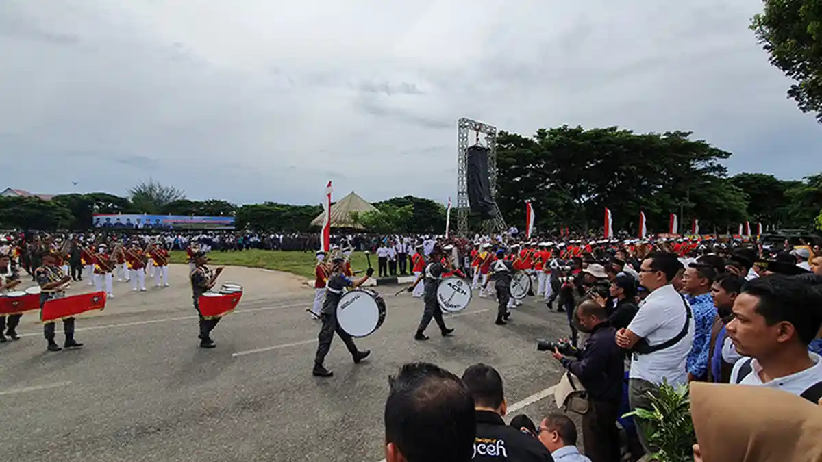 Penampilan Marching Band Poltekpel Malahayati Meriahkan Peringatan Sumpah Pemuda di Blangpadang