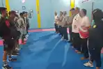 pengurus-Pertina-Jateng-saat-melepas-Tim-Pelatda-Tinju-PON-Jateng.jpg