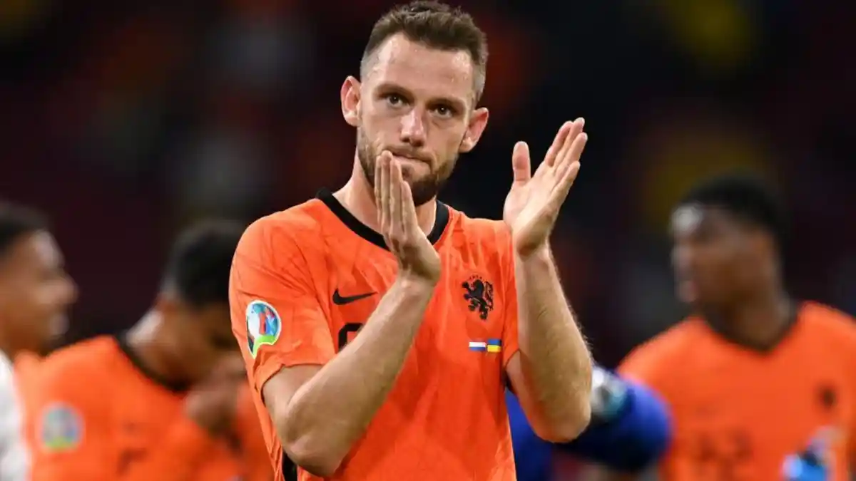 Inter Milan Tolak Tuntutan Kontrak Stefan de Virj, Kontrak 3 Tahun ...