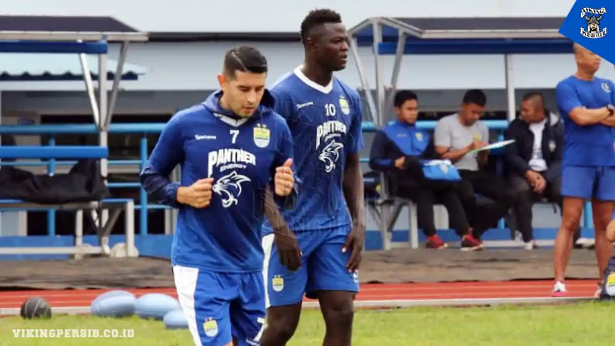 Berikut Perbedaan Janji 3 Pemain Baru Persib Bandung, Srdan Lopicic, Esteban Vizcarra dan Zalnando