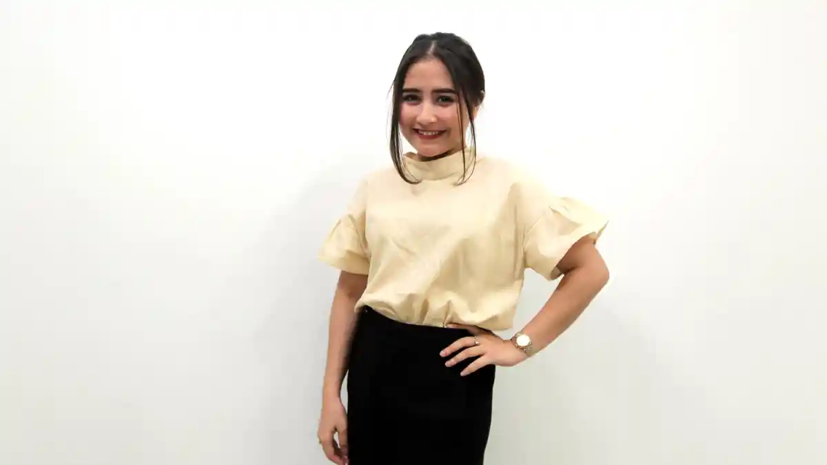 Prilly Latuconsina Prihatin Lihat Ibu Buka Aurat Menyusui Bayinya di Ruang Publik