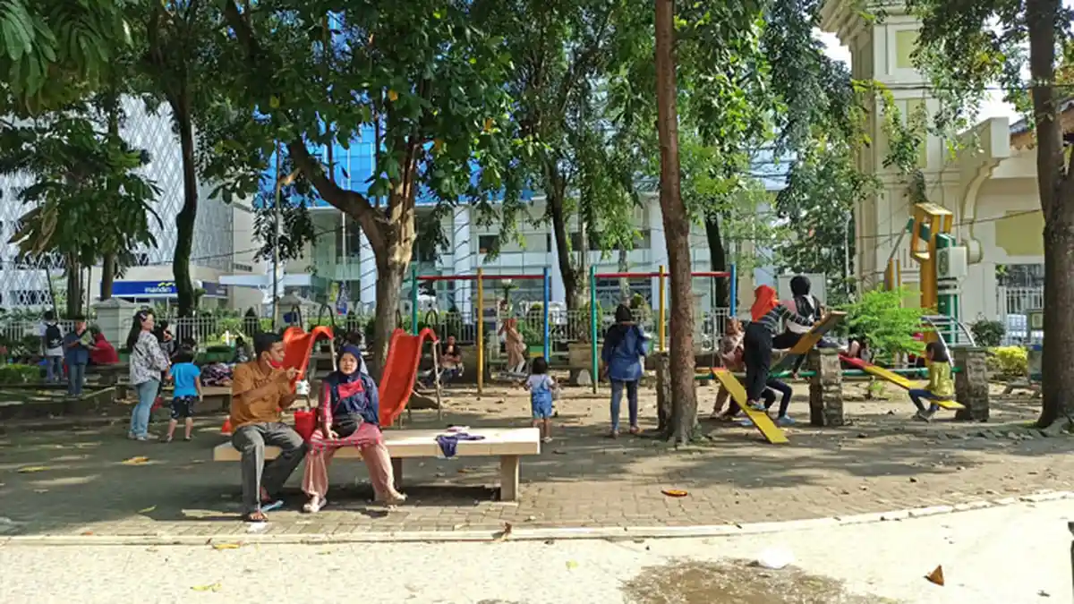 BREAKING NEWS, Lapangan Merdeka Dipadati Warga Medan yang Tak Berlibur ke Luar Kota