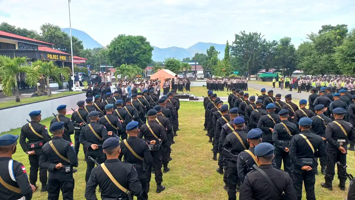 TNI dan Polri Jaga Ketat Setiap Sudut Kota Ende