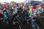 ribuan-peserta-ikuti-indomaret-fun-bike-2016_20161102_151641.jpg