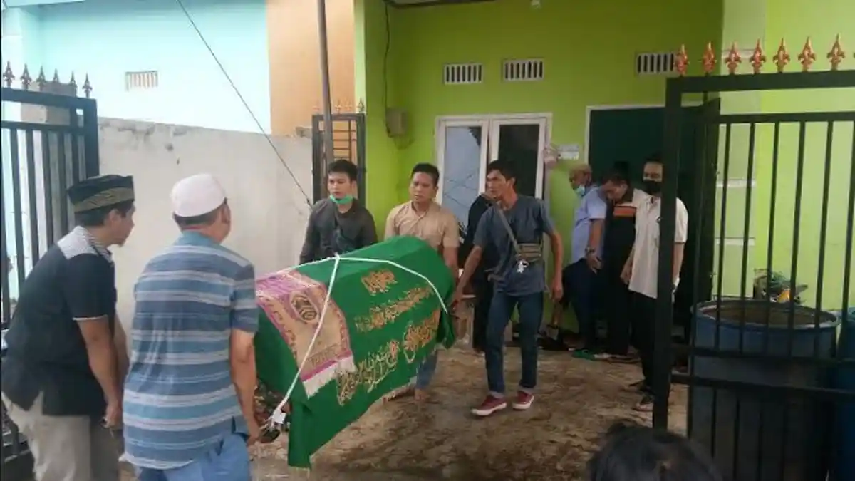 Rio Pambudi Warga Macan Lindungan Dibunuh Tetangganya Sendiri, Korban Dikeroyok Satu Keluarga