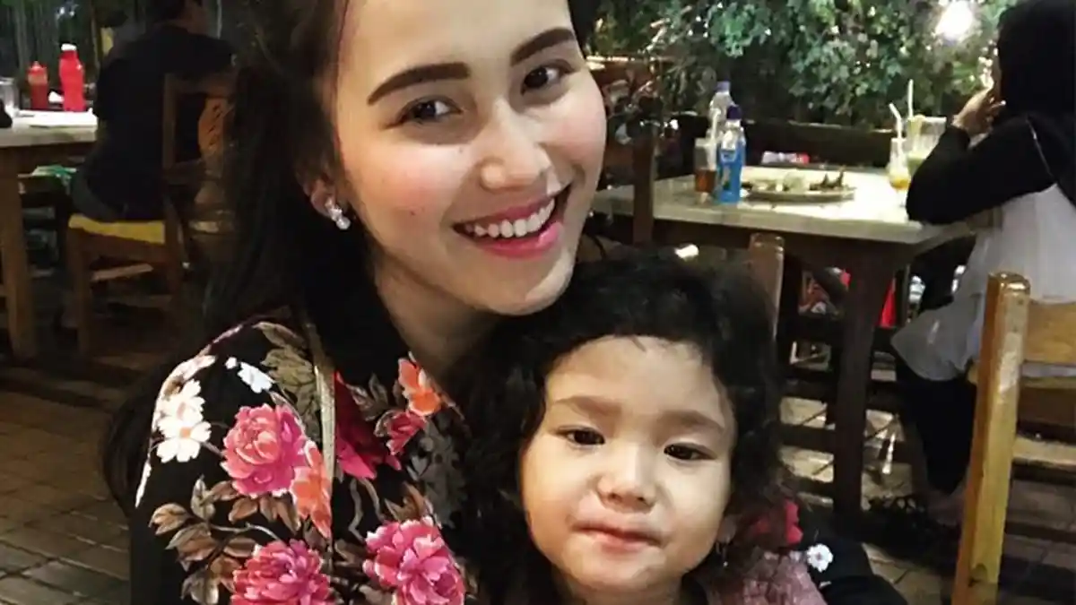 Alamak! Karena Unggah Foto Bilqis dengan Caption Begini, Putri Ayu Ting Ting ini Kena Bully Netizen!