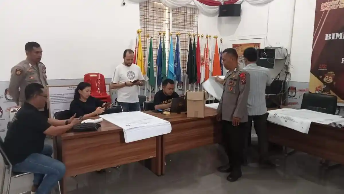 Polres Amankan Kantor Bawaslu dan KPU 1x24 Jam di Pematangsiantar