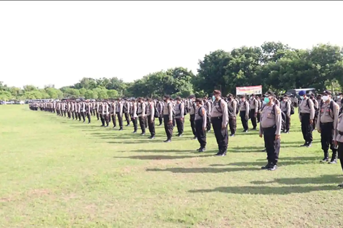 Kapolresta Denpasar Tekankan Anggota Pam TPS untuk Saling Koordinasi & Beri Imbauan Prokes