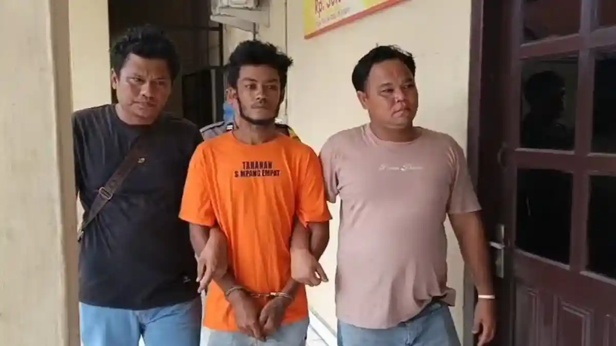 Pria di Asahan Terekam Kamera CCTV Curi Rokok dan Uang di Toko Kelontong, Uangnya Dipakai Judol