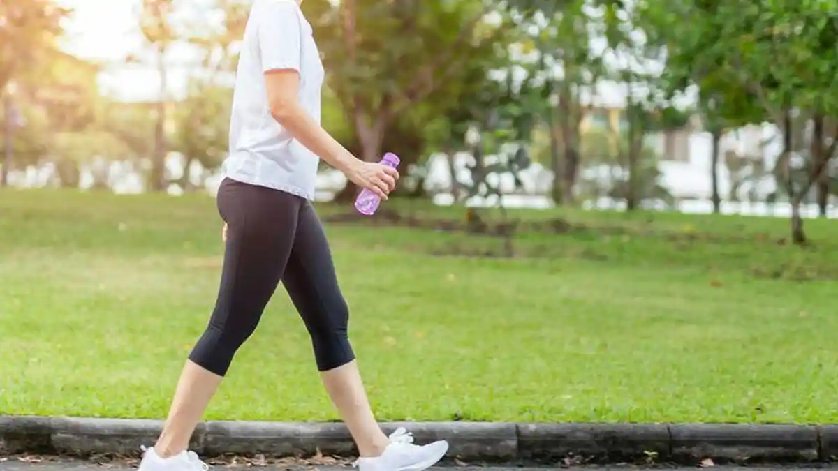 Jalan Kaki 1 Jam Sehari Efektif untuk Turunkan Berat Badan