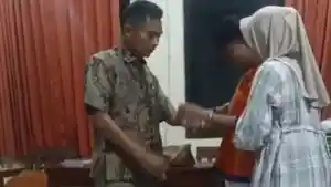 Nasib-Ketua-Geng-Motor-Bersajam-Banyuwangi-Usai-Ditangkap-Nangis-di-Hadapan-Ortu-Akankah-Insyaf.jpg
