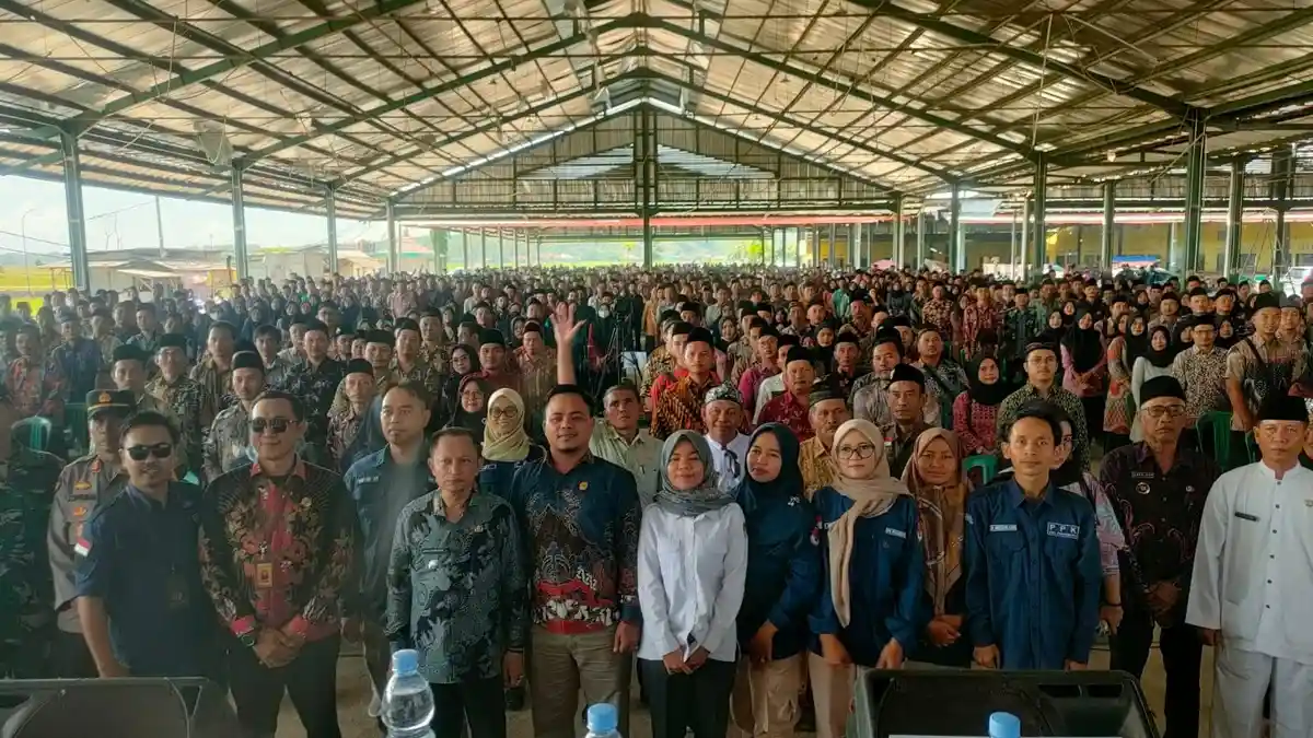 Ribuan Anggota KPPS di Padaherang Pangandaran yang Dilantik Mayoritas dari Unsur Pendidikan