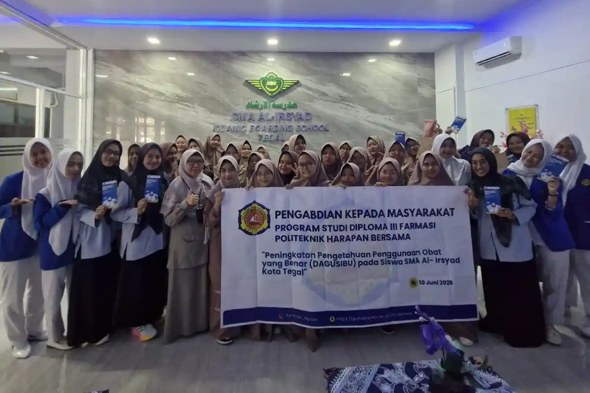 Pentingnya Literasi Obat: Prodi Farmasi Poltek Harber Lakukan Edukasi ke Sekolah