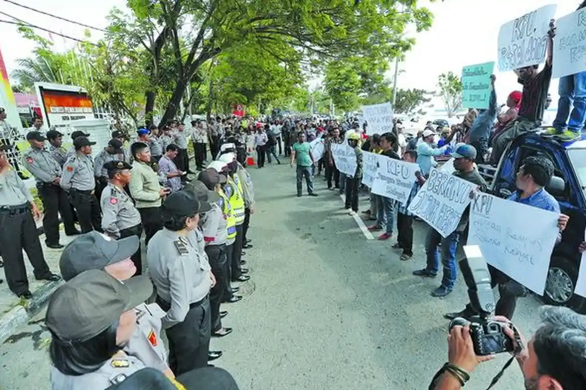 Belum Kelar Penghitungan, Pilkada Kota Balikpapan Diwarnai Demo Money Politics