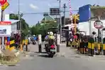 palang-pintu-perlintasan-ka-di-jalan-nias-kota-blitar-selasa-7122021.jpg