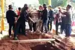 Yodi Prabowo Dimakamkan di Ciputat