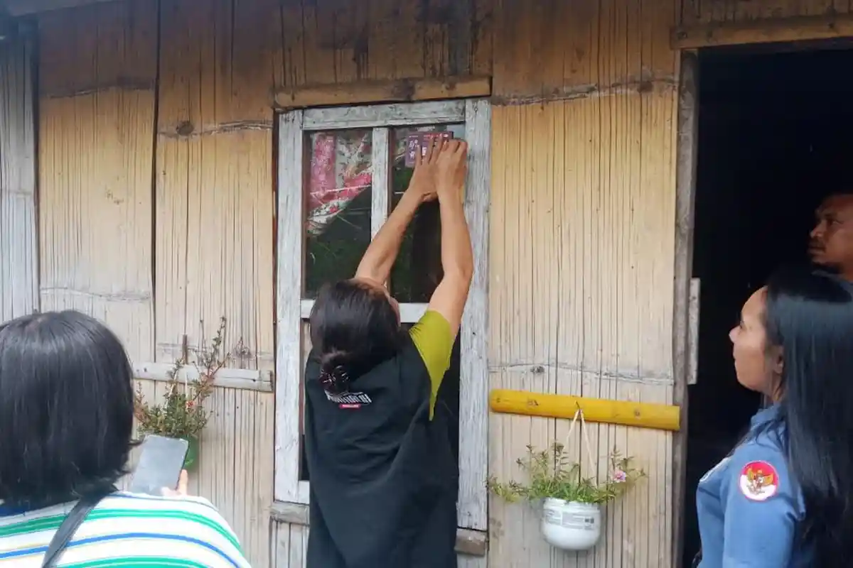 Bawaslu Manggarai Temukan Stiker Coklit Tidak Dituliskan Nama Pemilih 