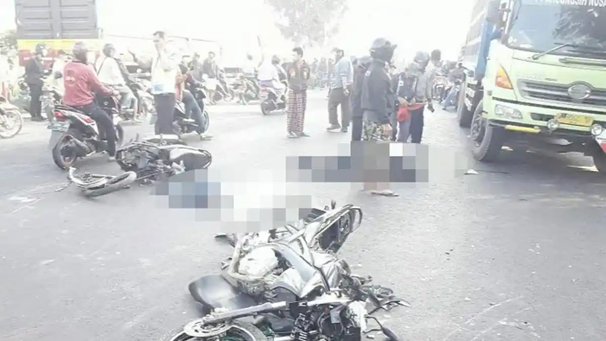 Kecelakaan Maut Motor di Prambon Sidoarjo, 2 Pengendara Tewas di Jalan, Kepala Korban Luka Parah