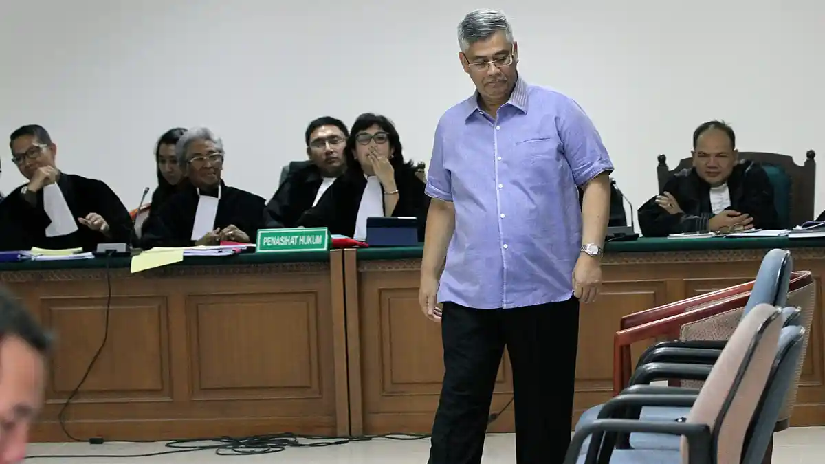 Akil Mochtar Protes Jaksa Dakwaaan Jaksa