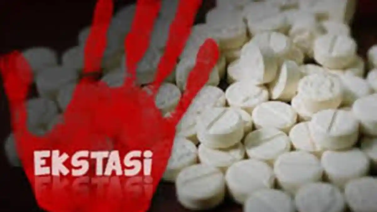 Pasutri Tertangkap Operasikan Pabrik Ekstasi Rumahan Selama 6 Bulan