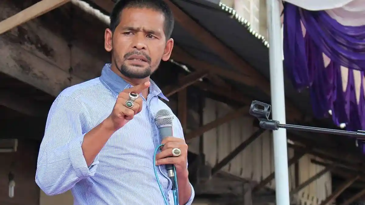 PA Larang Pengibaran Bintang Bulan