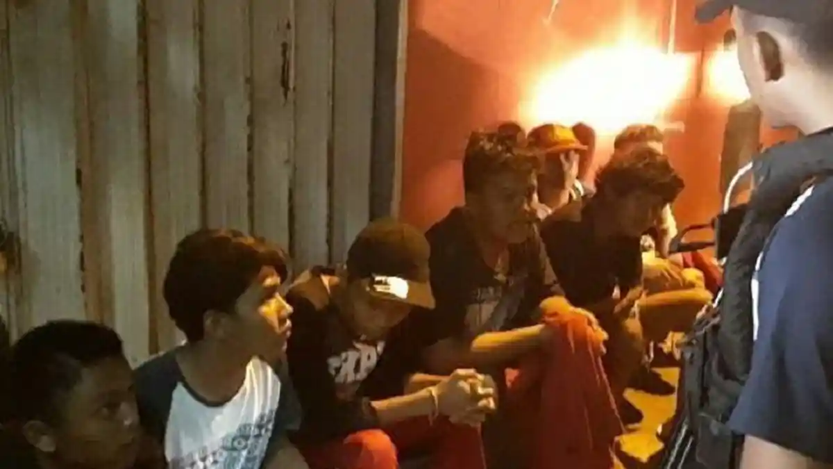Jimat Hingga Celurit Diamankan Polisi Dari Belasan Pemuda Pelaku Tawuran di Depok