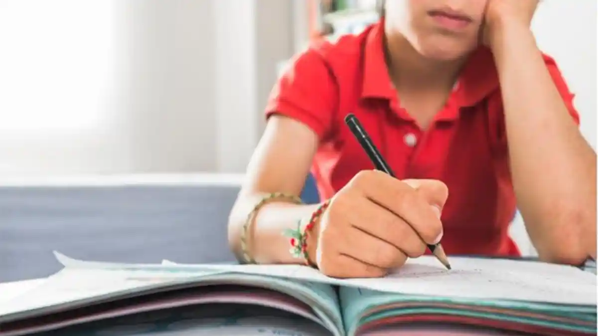 Kunci Jawaban Matematika Kelas 7 Halaman 154 Uji Kompetensi Nomor 4: Bentuk Faktor dari Aljabar