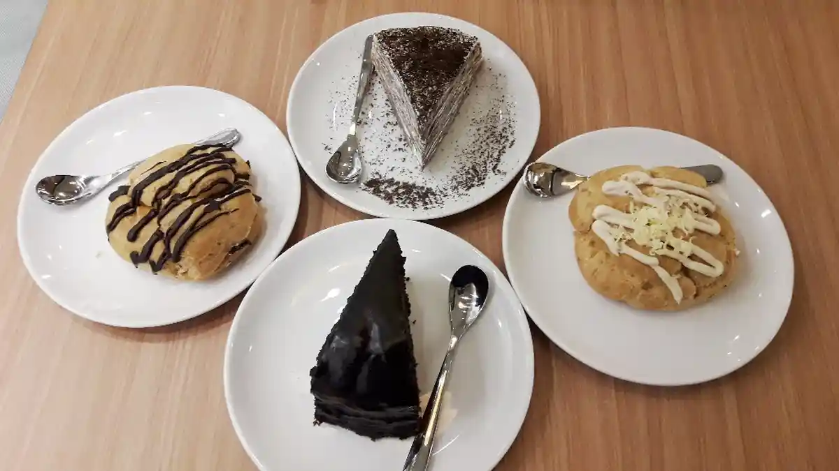 Di Kafe Berkonsep Tropical ini Semua Menu Disajikan dari Bahan yang Fresh