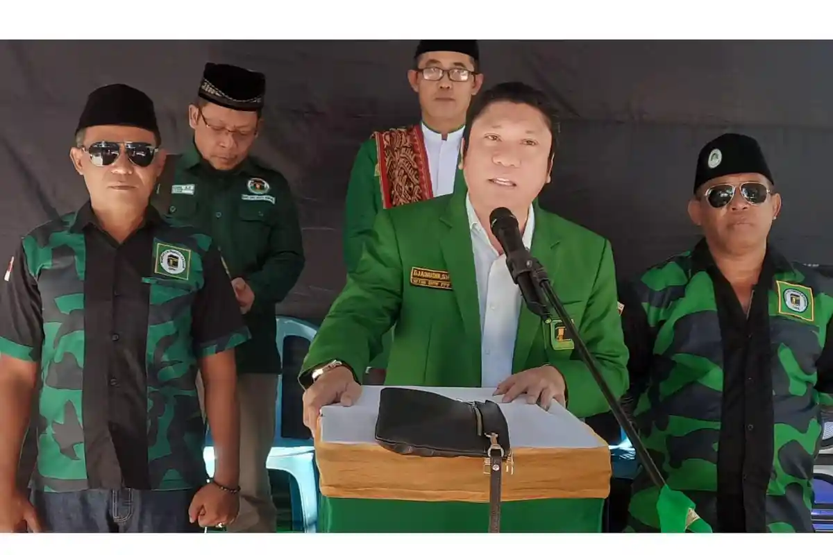 Serahkan Berkas di Injury Time Pengurus dan Bacaleg PPP NTT Long March ke KPU NTT