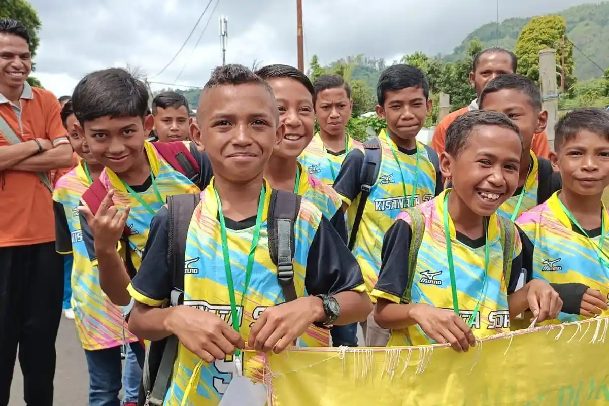 24 Tim Sekolah Dasar di Ngada Rebut Trofi Futsal Spensa Cup 2023