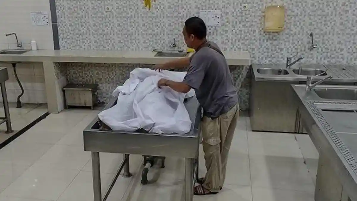 Adu Senjata dengan Polisi, Maling Motor di Surabaya Tewas Ditembak Mati, Ternyata Buronan 8 Bulan