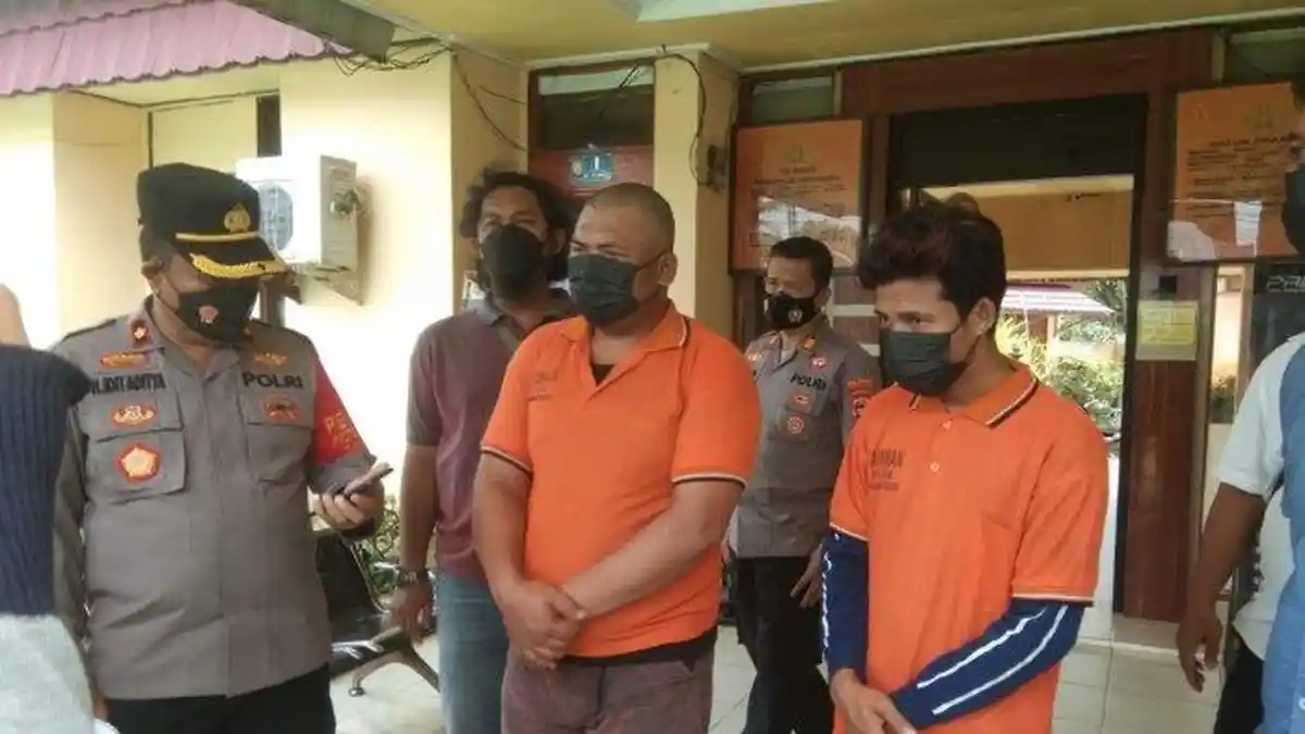 Dua Sekawan Jambret Ponsel Seorang Wanita saat Melintas Depan RS Sultan Suriansyah Banjarmasin