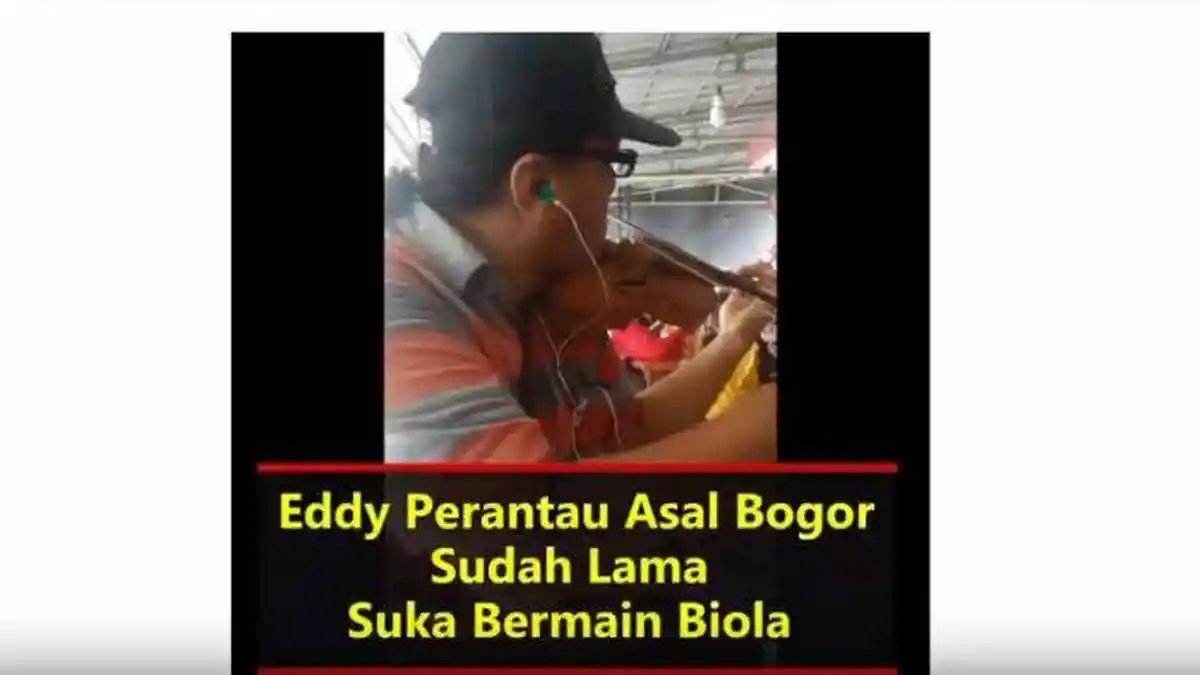Pengamen Ini Jago Main Biola Iringi Lagu Nisa Sabyan, Bawa Kresek Hitam Isinya Benda Ini