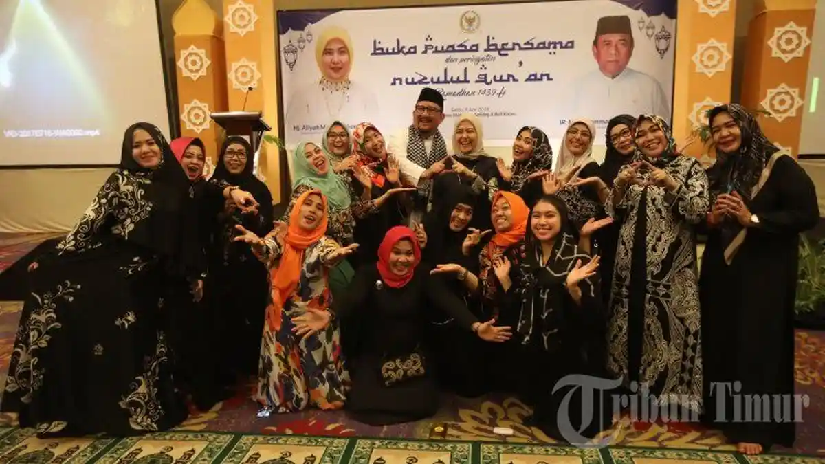 Aliyah Mustika dan Nasyid Umar Peringati Nuzulul Quran di Makassar