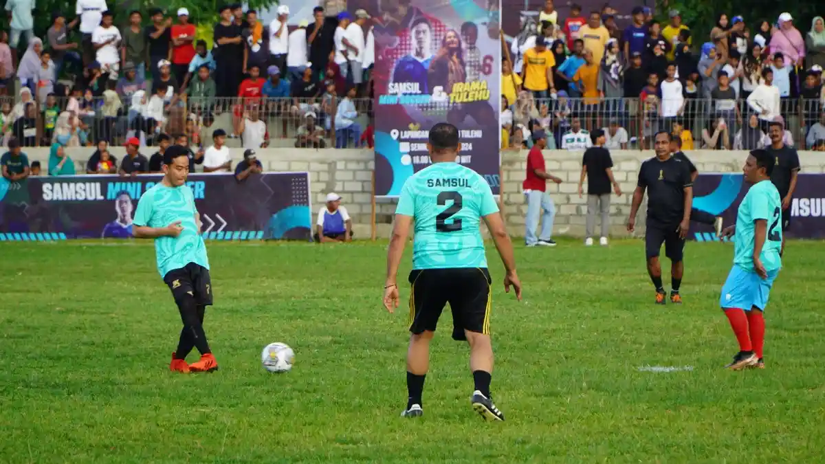 Main Bola di Tulehu, Cawapres Gibran Cetak 2 Gol Kemenangan