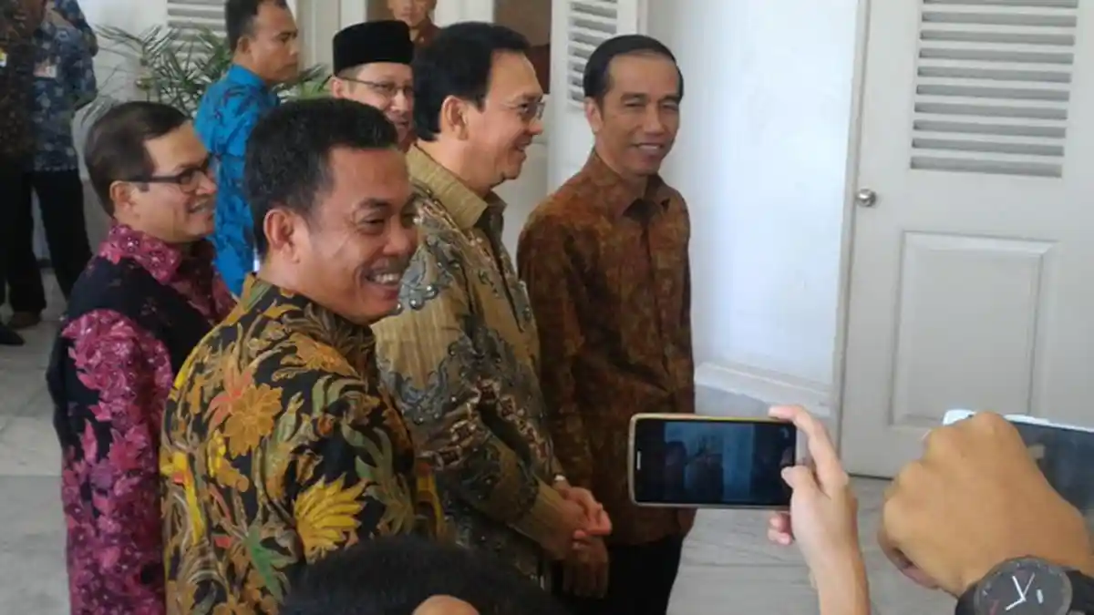 Jokowi Luruskan Dua Pernyataan Keliru Ahok Saat Resmikan Masjid